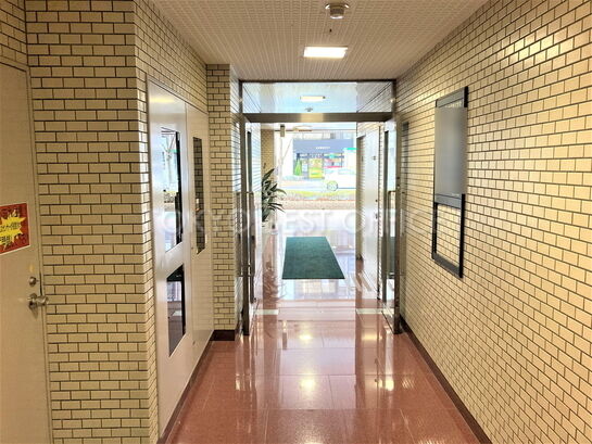 エントランスホール②