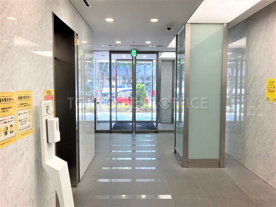 エントランスホール