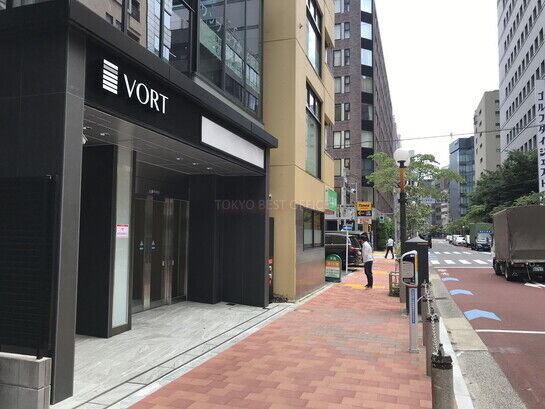 ビル周辺風景①