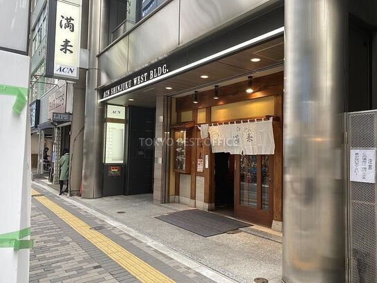 1階店舗・ビル入口