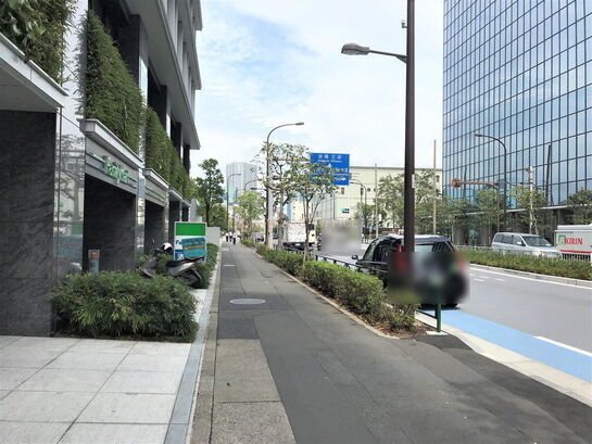 ビル周辺風景①