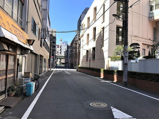 ビル周辺風景①