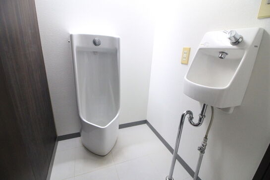 男性トイレ