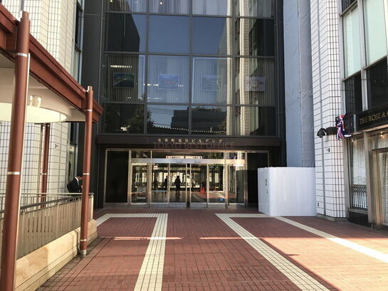 ビルエントランス②