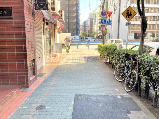 ビル周辺風景③