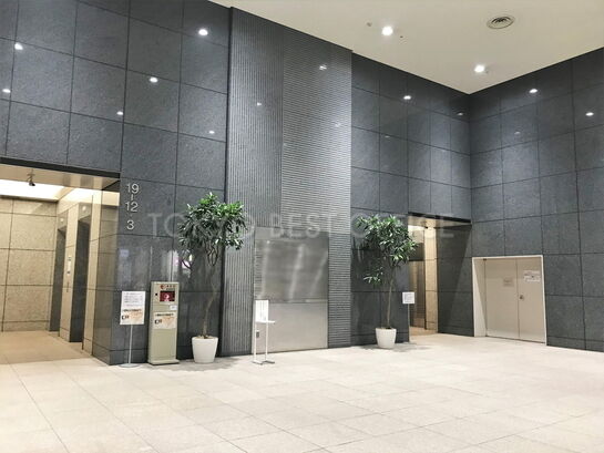 エントランスホール