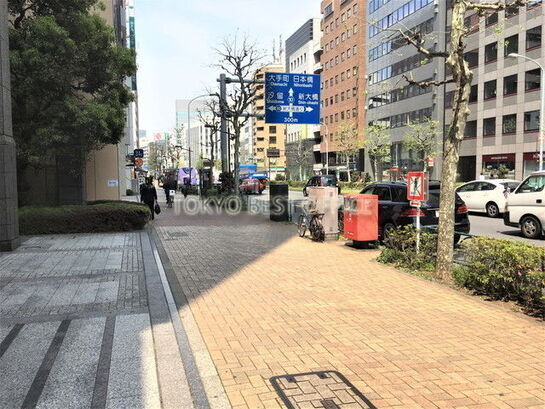 ビル周辺風景①