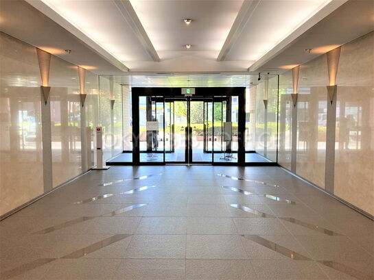 エントランスホール