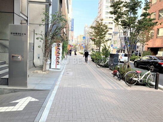 ビル周辺風景①