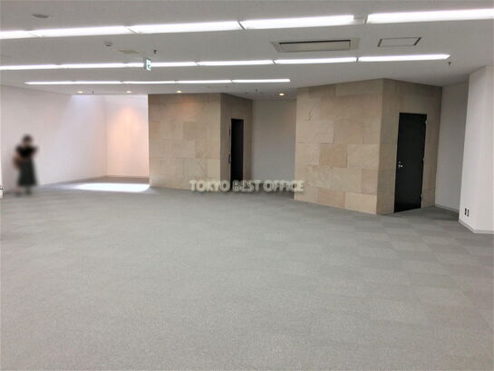 地下1階貸室内①