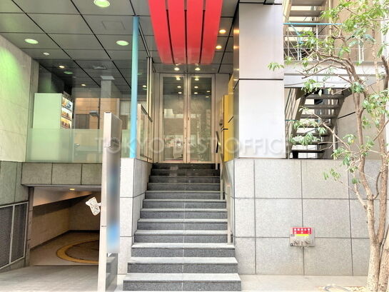 ビルエントランス②