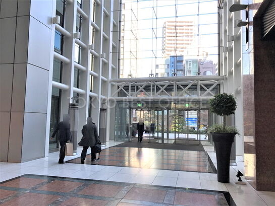 エントランスホール②