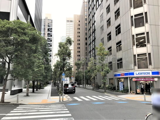 ビル周辺風景④