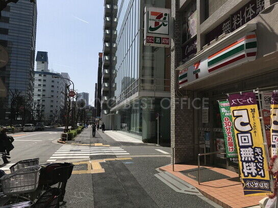 ビル周辺風景①