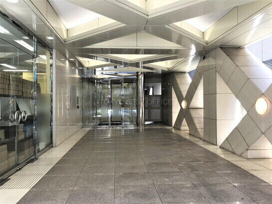 ビルエントランス①