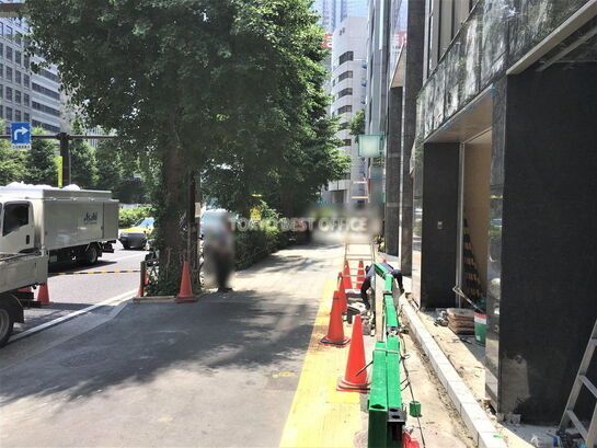 ビル周辺風景①