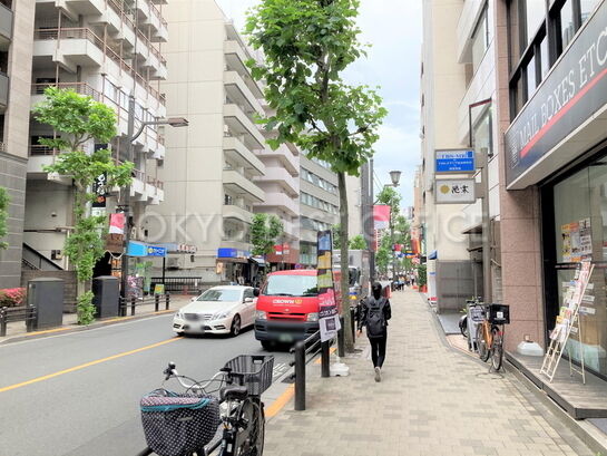 ビル周辺風景②