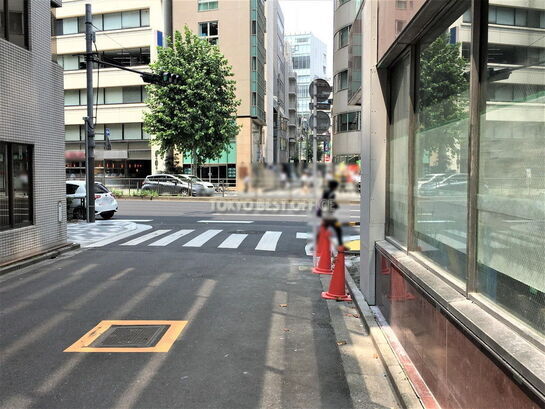 ビル周辺風景①