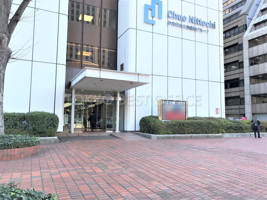 ビルエントランス①