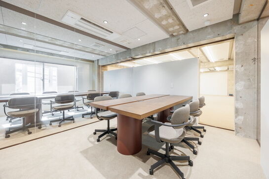 6名用会議室