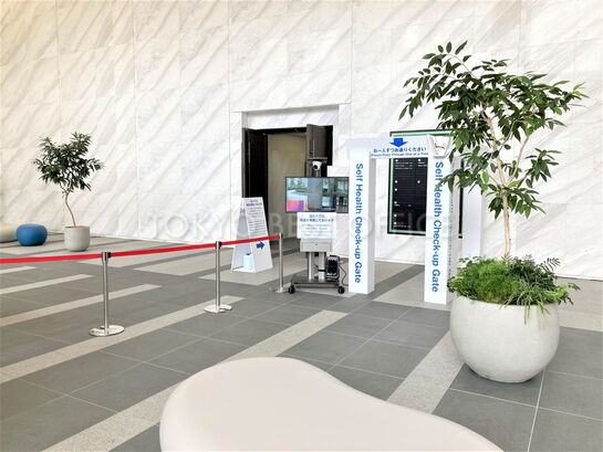 エントランスホール①