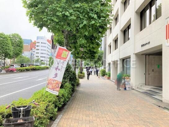 ビル周辺風景①