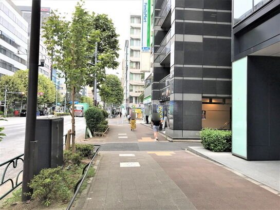 ビル周辺風景②