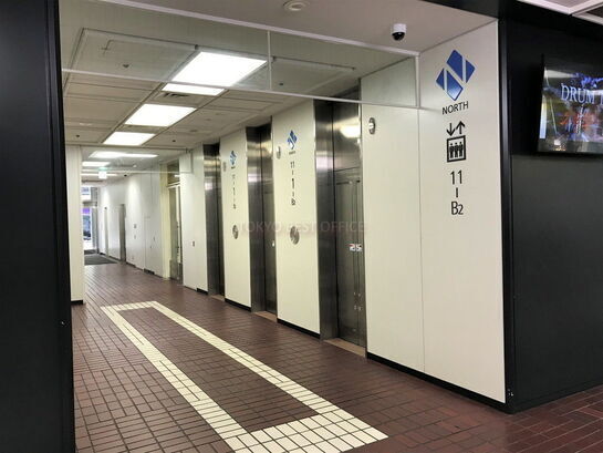 エレベーターホール②