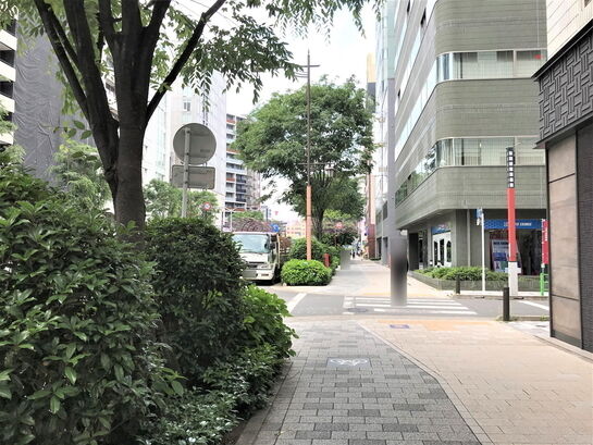 ビル周辺風景②