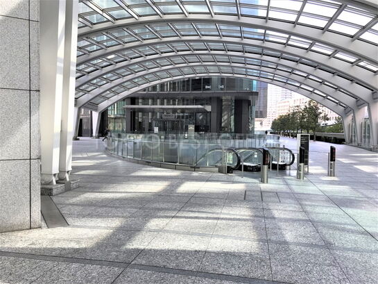 ビル敷地内風景⑥