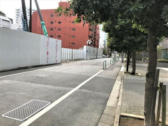 ビル周辺風景①