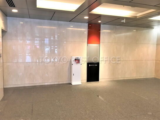 エントランスホール①