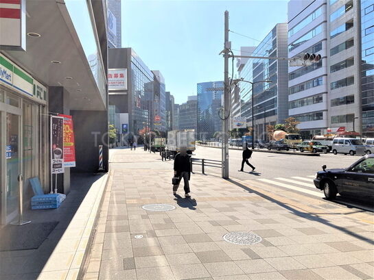 ビル周辺風景②