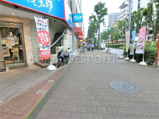 ビル周辺風景②