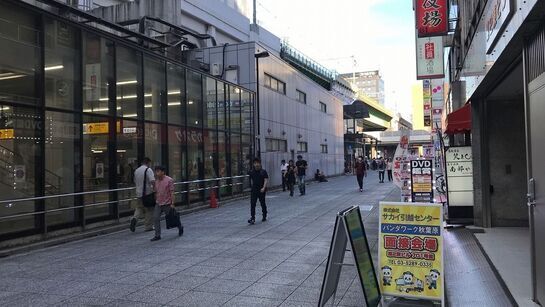 ビル周辺風景④