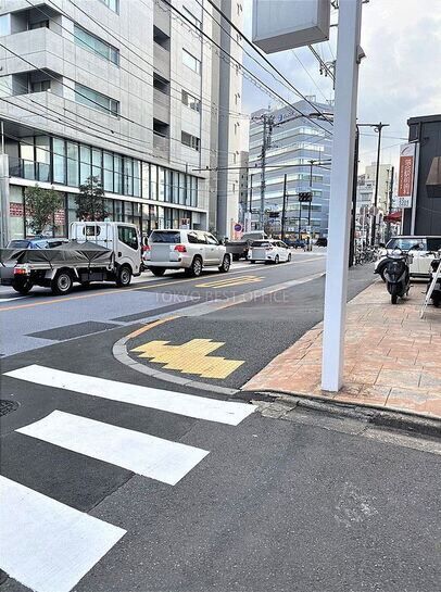 ビル周辺風景①