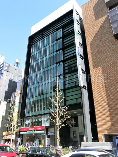 ラウンドクロス新宿外観③