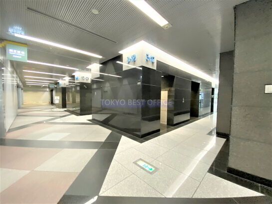 1階エレベーターホール①