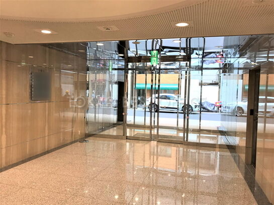 エントランスホール③