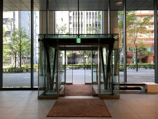 エントランスホール③