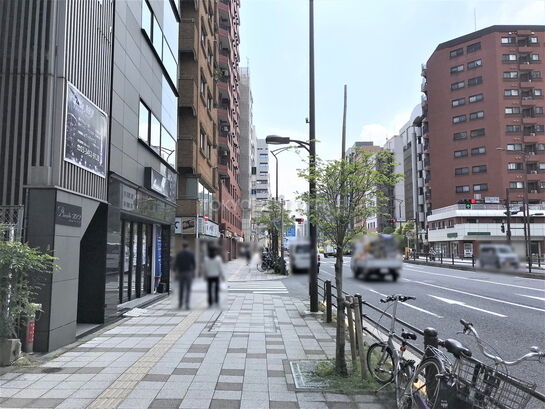 ビル周辺風景①