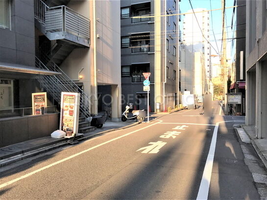 ビル周辺風景①