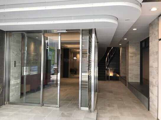 ビルエントランス①