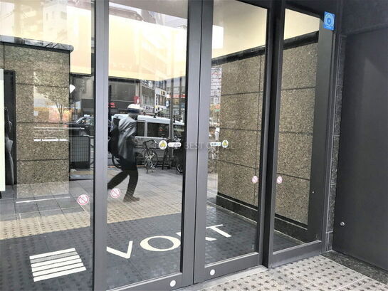 ビルエントランス③