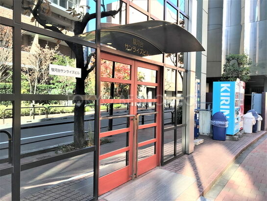 ビルエントランス②