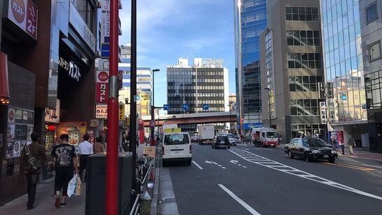 ビル周辺風景①