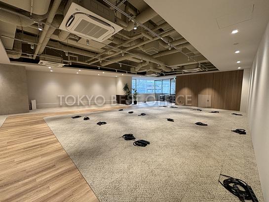 5階 ハーフセットアップオフィス 執務室ゾーン