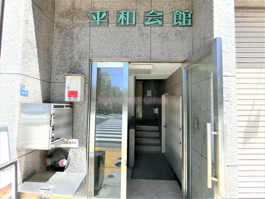 ビルエントランス