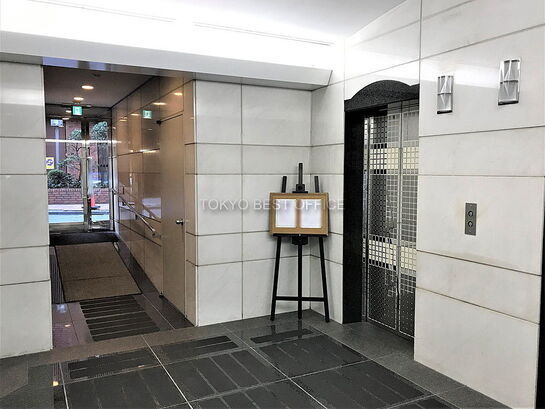 エントランスホール①