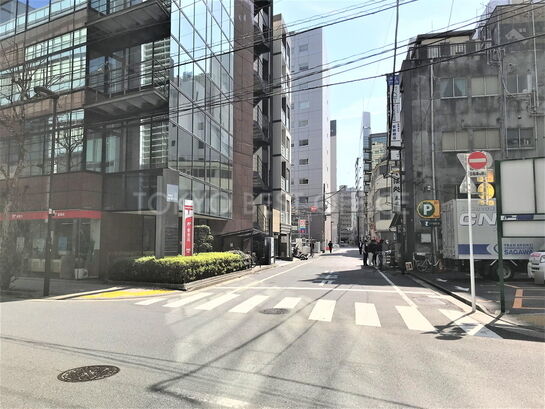 ビル周辺風景①